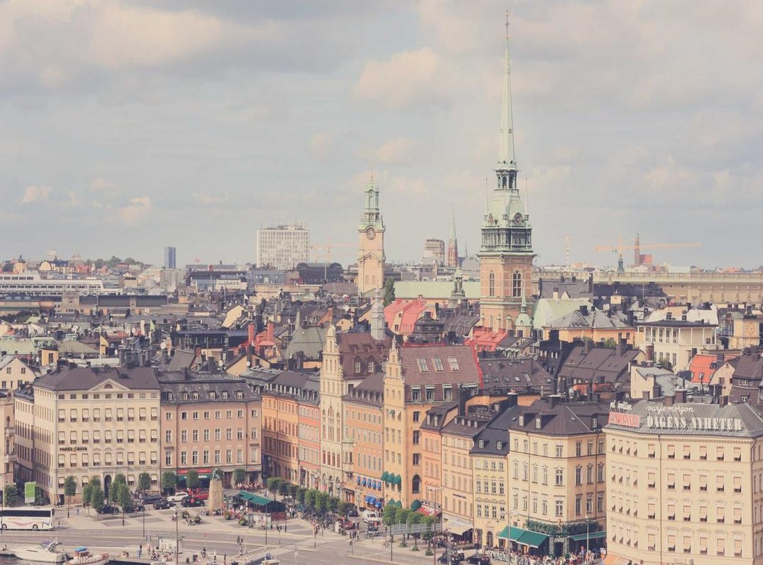 Get it Right the First Time: How to Apply Car Decals Like a Pro